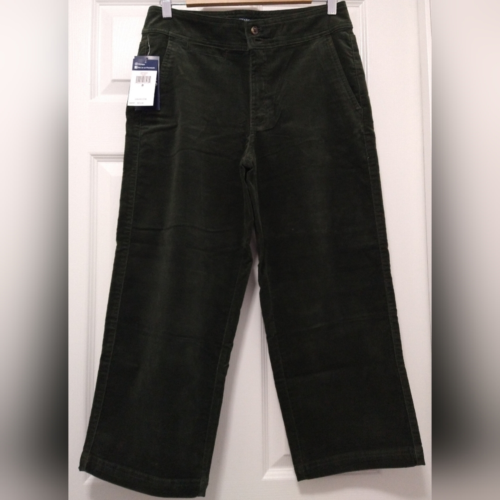 NWT Chaps velour/corduroy cropped pants - Olive Green size 8